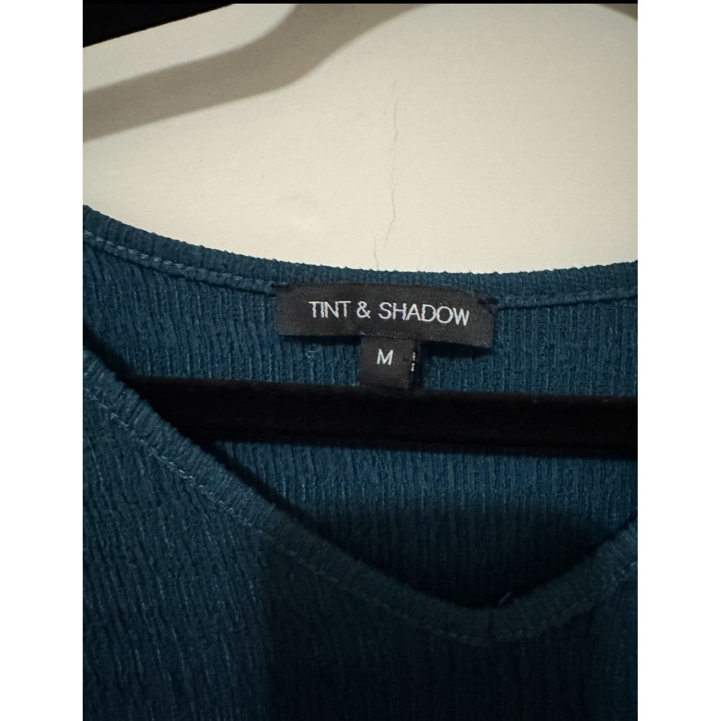 Tint & Shadow Teal Blue Textured V-Neck Cuffed Short Sleeve Top Blouse Medium