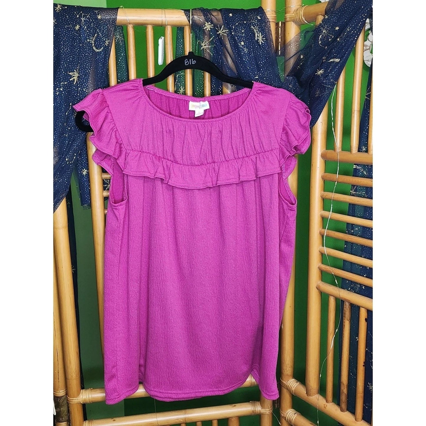 LuLaRoe Bright Pink Magenta Ruffle Chest Short Sleeve Blouse Top Womens Small
