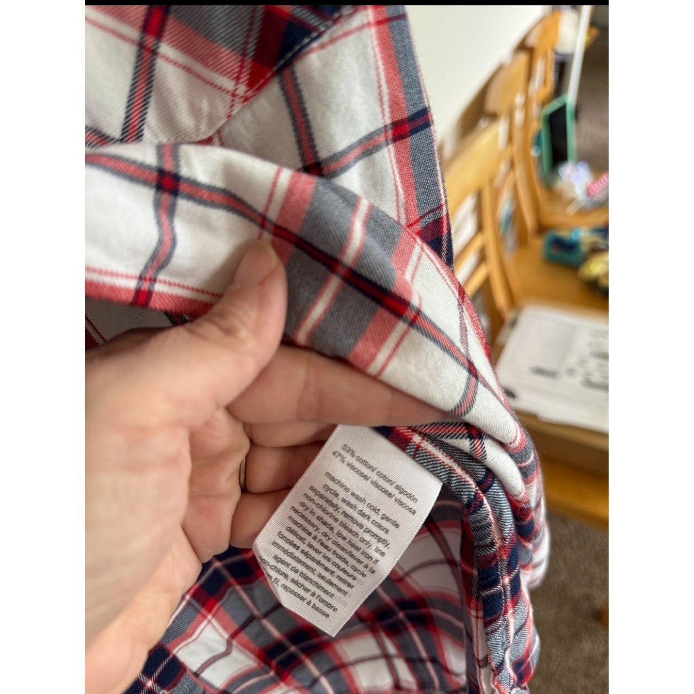 Tommy Hilfiger Plaid Button Down Shirt Red White Blue Long Sleeve Cotton Blend L