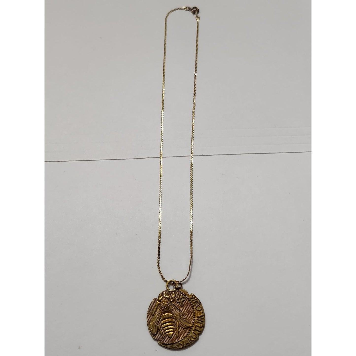 Yakutum Gold Tone Bee Coin Pendant Necklace Vintage Style Medallion Jewelry